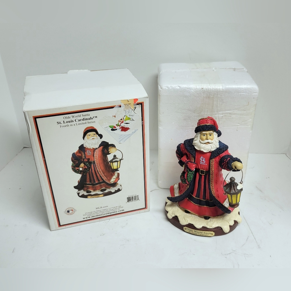 The memory company st louis cardinals olde world santa limited edition statue